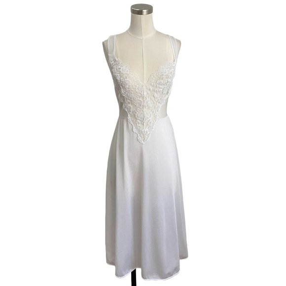 Carriage Court Other - Vintage Lace Nightgown